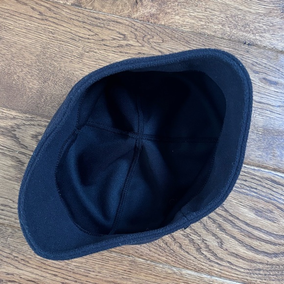 Black Nike Men's Skullcap Fleece Hat - Picture 3 of 4
